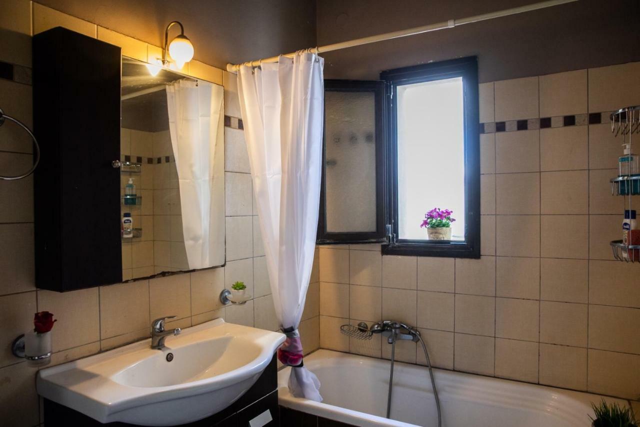 Nikol Apartment Аргостолион Екстериор снимка